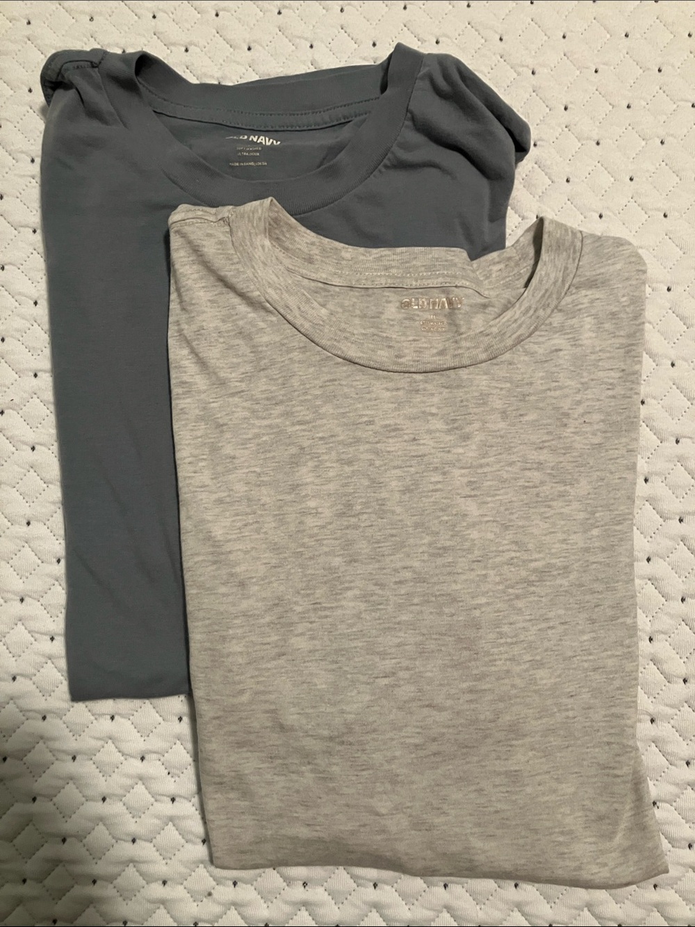 Old Navy Men's Short Sleeve Soft Washed Crew Neck T-Shirts (2 pack)